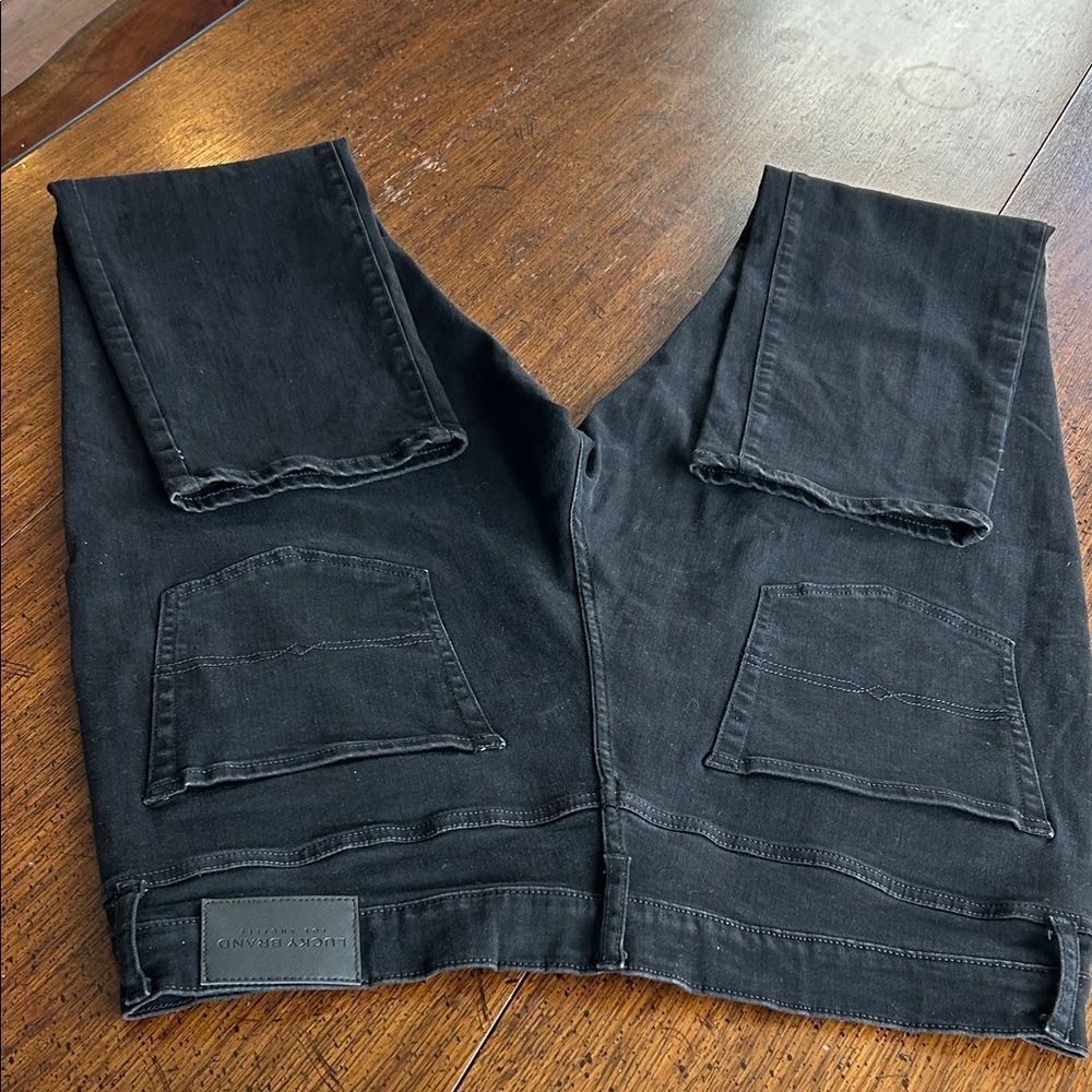 Lucky Brand 410 Athletic Straight Black Jeans 38/32. EOC - Picture 4 of 10